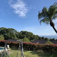 眼下に指宿市内を臨みます