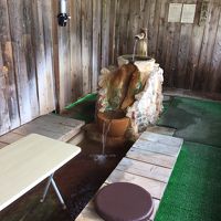 足湯。旅友とゆっくり話しをしながら過ごせます。