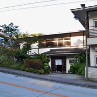 宿は急坂の途中