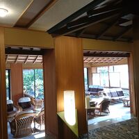 入口脇の喫茶スペース