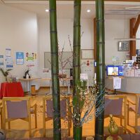 入り口付近とフロント