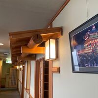 廊下に秩父夜祭の写真が飾ってありました。