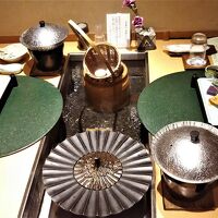 次から次に地元の名物がならぶ