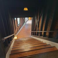 貸切露天に行くには延々と階段等を歩く必要があり、正直面倒…