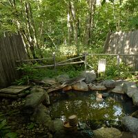 予約制貸切露天は人気で、早めのチェックイン後すぐの予約必須。