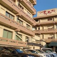 建て増しした感じの建物