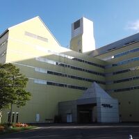 おなじみレモンイエローの建物