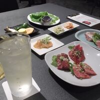 夕食、焼肉です