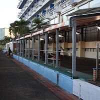 ホテル内の砂蒸し風呂コーナー