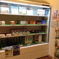 淡路島牛乳も売っていた売店