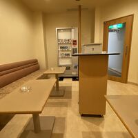 本館の喫煙室(南館より少し狭い)