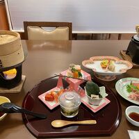 夕飯 種類も多く、どれも美味しかったです