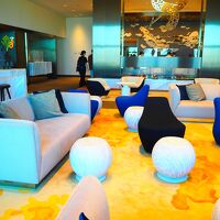 フロント・ロビー