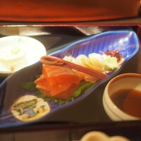 夕食　信州サーモンの刺身