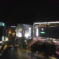 部屋から博多駅が見えた