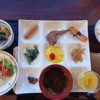 朝食はバイキング