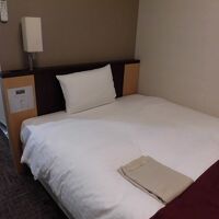 セミダブルのベッドです。