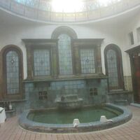 古代を彷彿させるローマ風呂