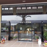 正面の入り口です。