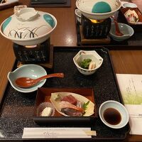 夕食はハーフビュッフェ