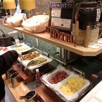 こんな感じで料理が並んでいます。