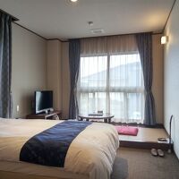 奥の畳スペースが良いです。