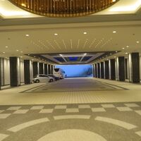 玄関の車乗降場