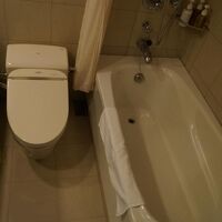 ナイストイレとバスタブ