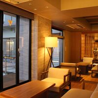 ラウンジ「濤の音」入り口付近