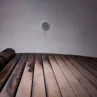 サウナの中は温泉の湯気なので、暑くなく心地よいです、￥。