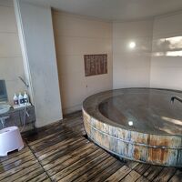 1階の貸切風呂は有料ですが、雰囲気が良いです。