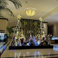 ホテルのロビーで