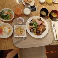 朝食ビュッフェ