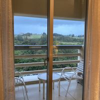 山側は目の前がゴルフ場