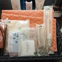 歯ブラシ、ブラシ、ヘアネット、ボディタオル、コットン綿棒ほか