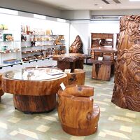 充実の屋久杉コーナー