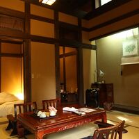 お部屋は広さも高さもあります。