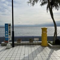 ロビーの外のテラスから 海が一望