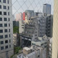 9階　でも景色は建物しか見えず