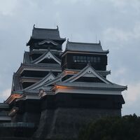 お部屋から、明け方の灯りが見える天守閣が見えました