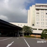 送迎バスが高山駅で待ったいました。