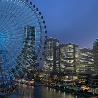 屋上足湯からのみなとみらいの夜景