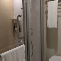 シャワーのみのお部屋でしたが大浴場があるので問題なし