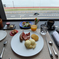 朝食レストランのイル リストランテ トーキョー。雰囲気良き。