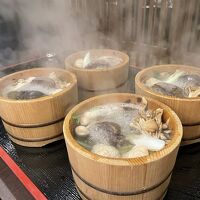 名物の石焼き樽