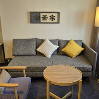 ソファーにテーブルも広めで良いですね