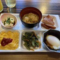 ブッフェ形式でうどん＆洋食系。とにかく卵が美味なモーニング