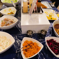 無料の朝食バイキングその１