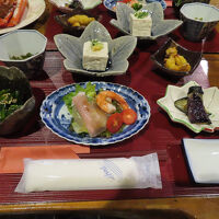 佐渡の海の幸がたっぷりの食事