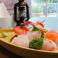 １泊目のコース料理のうちお造り